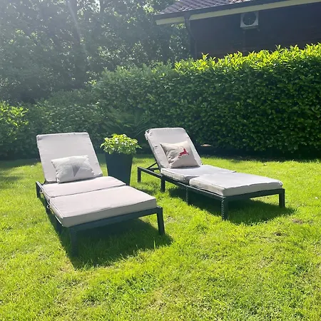 Am Waldrand * Aurich